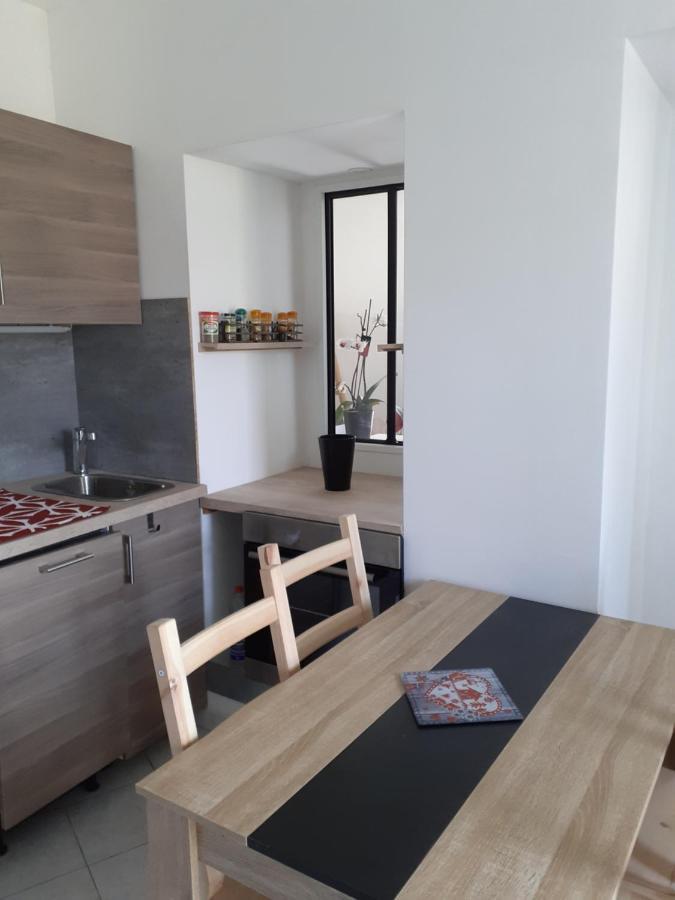 Studio en plein centre ville - 2 à 4 personnes Tence Exterior foto